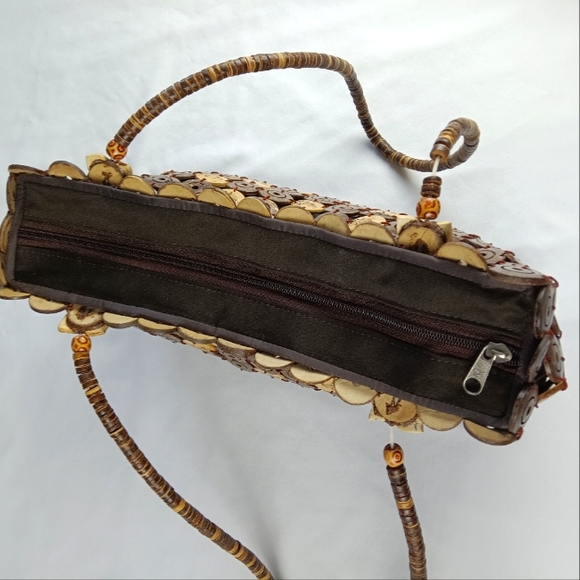 Wooden Womens Hawaiian Handbag. - Picture 12 of 14